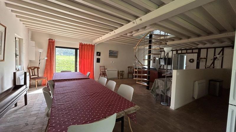 Maison - 342 m² - 14 pièces