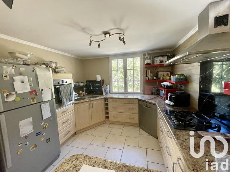 Maison - 180 m² - 9 pièces