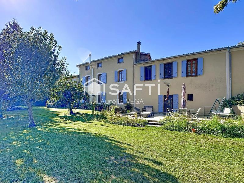 Maison - 275 m² - 7 pièces