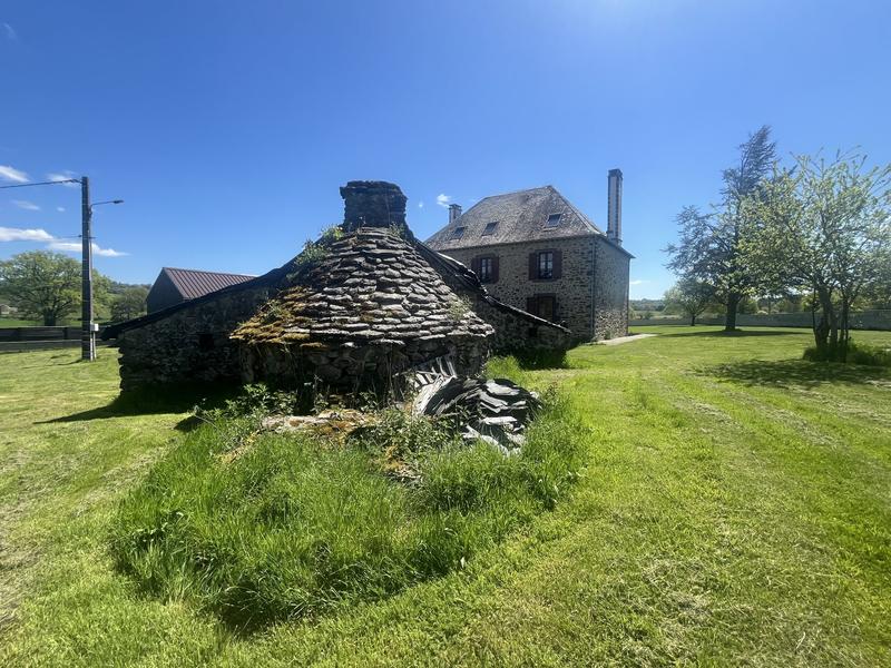 Maison - 302 m² - 8 pièces