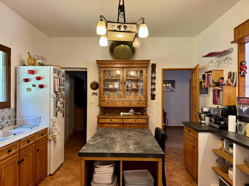 Maison - 186 m² - 7 pièces