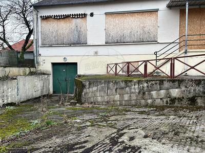 Entrepôt - 1 177 m² - 10 pièces