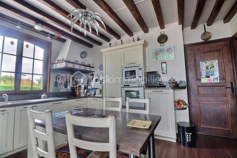 Maison traditionnelle - 187 m² - 7 pièces