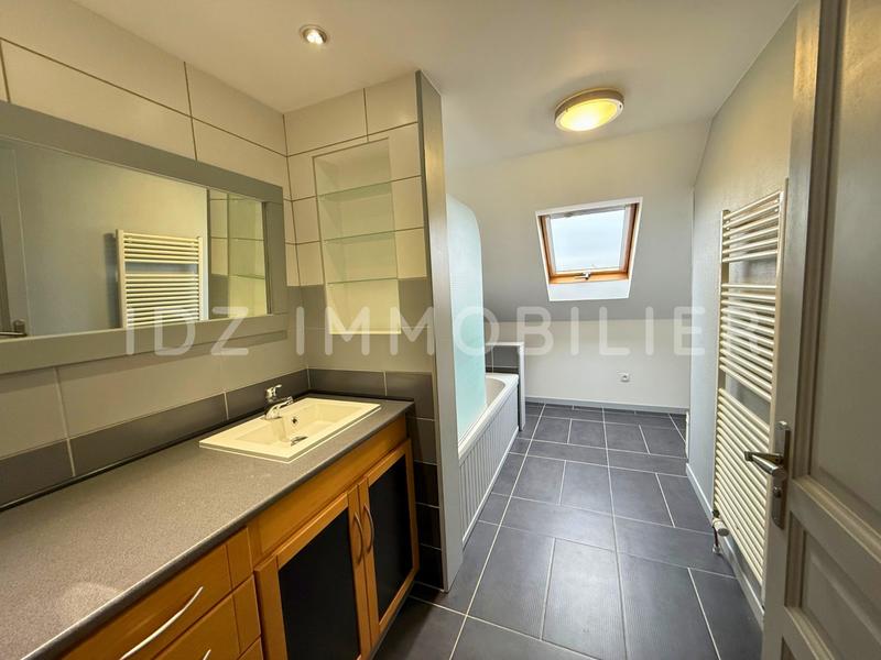 Appartement - 106 m² - 6 pièces