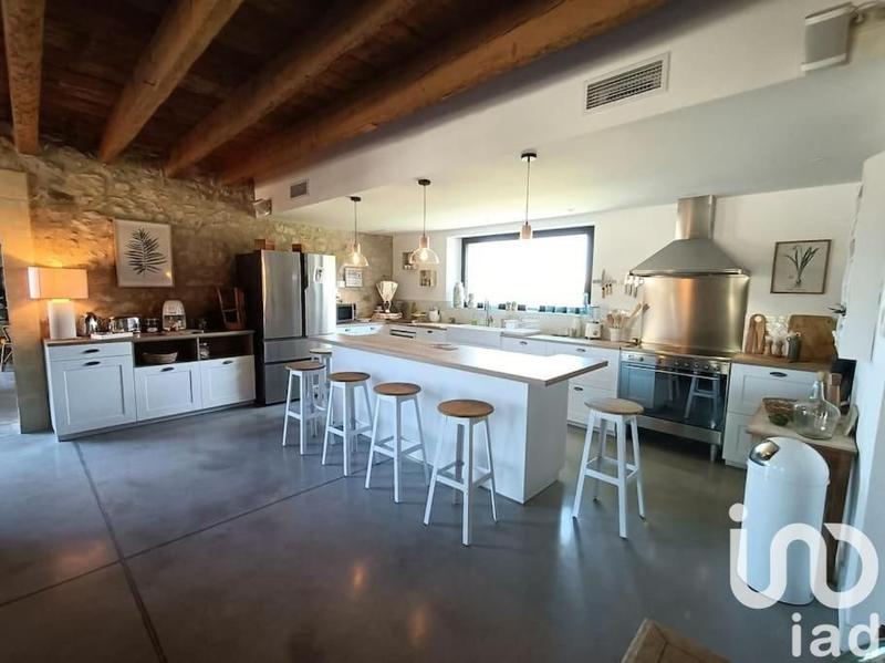 Maison - 360 m² - 10 pièces