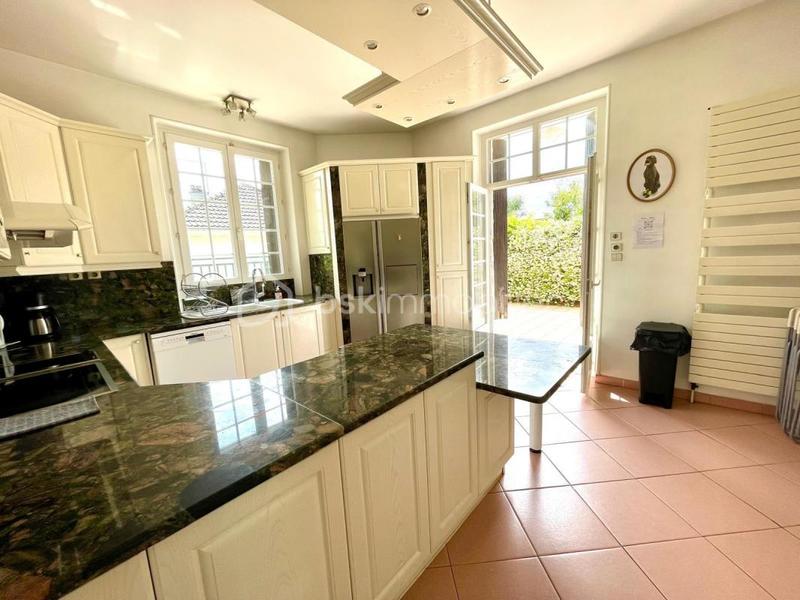 Maison en pierre - 190 m² - 7 pièces