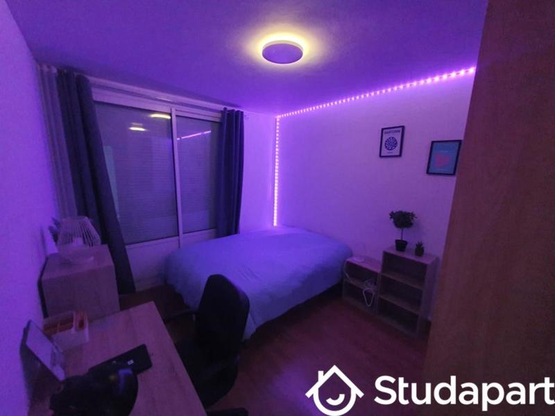 Chambre - 10 m² - 1 pièce