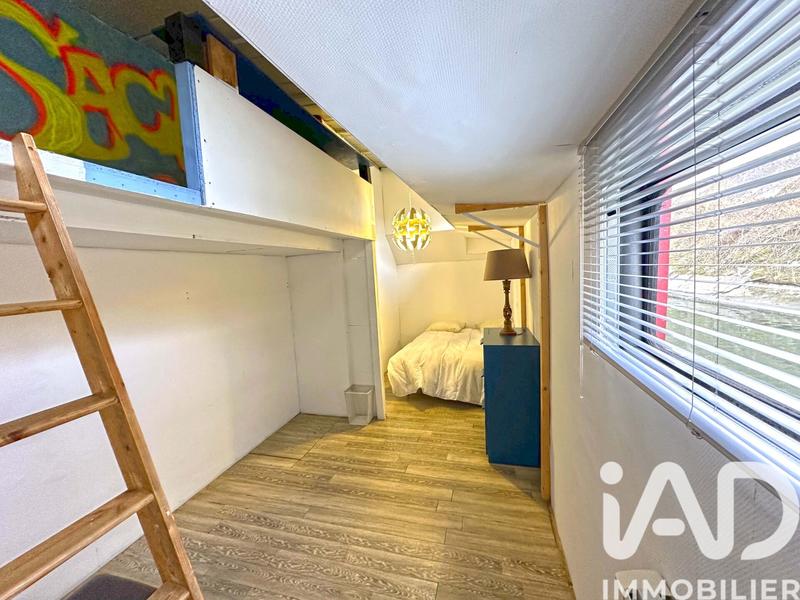 Maison - 180 m² - 6 pièces