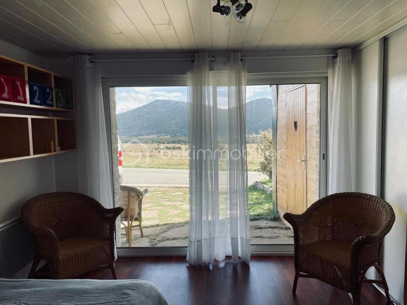 Maison jumelée - 95 m² - 5 pièces