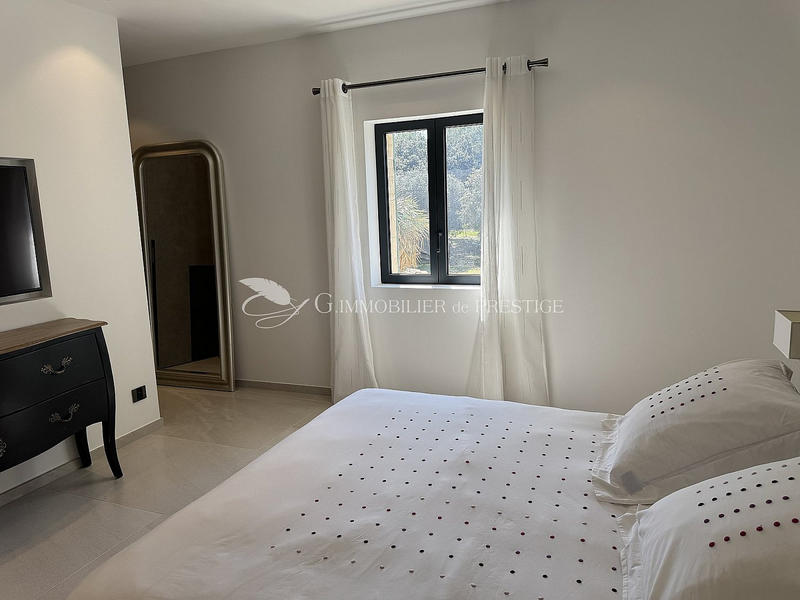 Propriété - 600 m² - 17 pièces