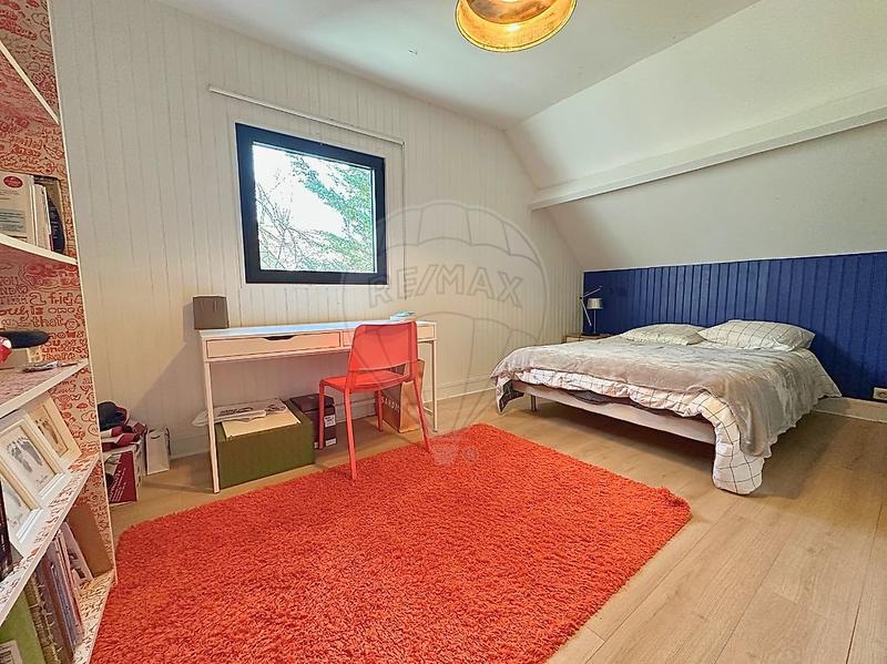 Maison - 175 m² - 8 pièces