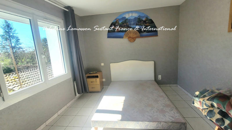 Maison - 240 m² - 12 pièces