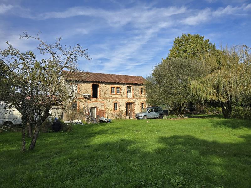 Maison - 232 m² - 11 pièces