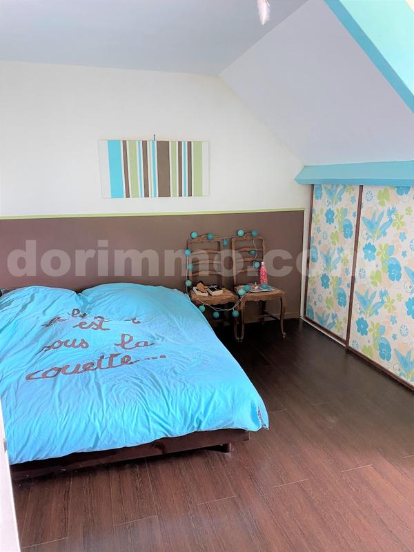 Pavillon - 137 m² - 7 pièces