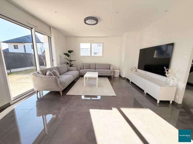 Maison traditionnelle - 130 m² - 7 pièces