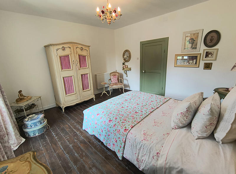 Maison - 231 m² - 7 pièces