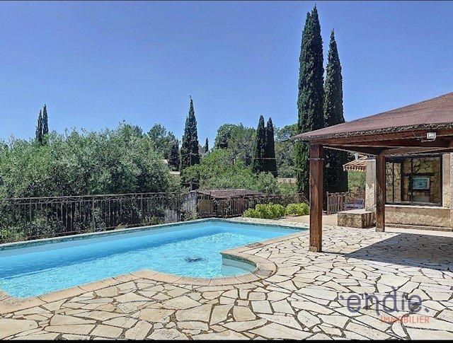 Maison - 144 m² - 7 pièces