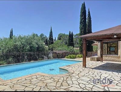 Maison - 144 m² - 7 pièces