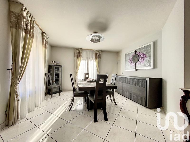 Maison - 270 m² - 6 pièces