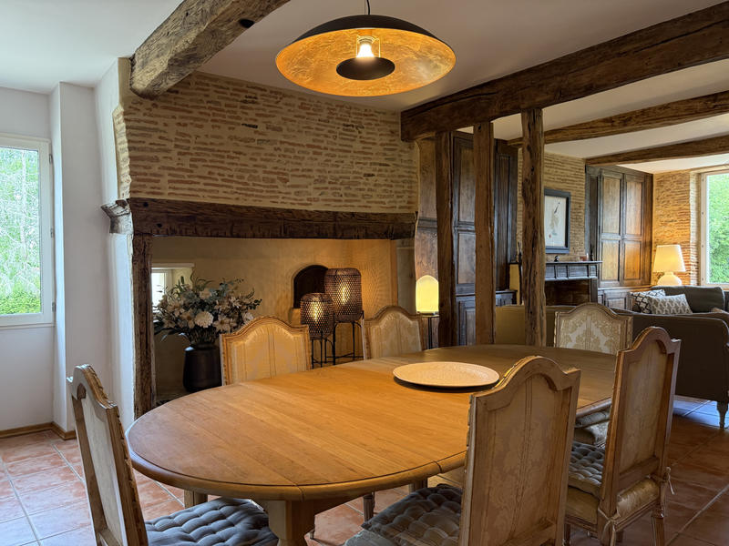 Maison - 262 m² - 9 pièces