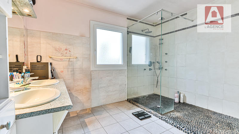 Maison - 118 m² - 4 pièces