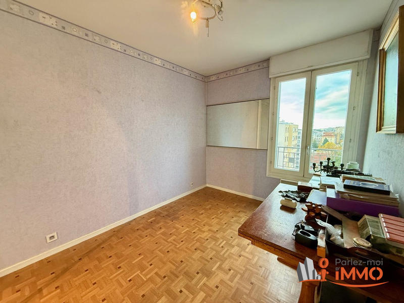 Appartement - 98 m² - 5 pièces