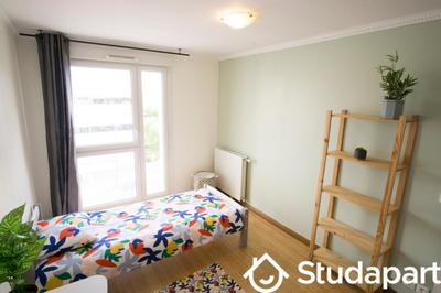 Chambre - 13 m² - 1 pièce