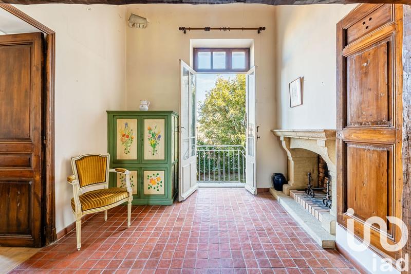 Maison - 210 m² - 11 pièces