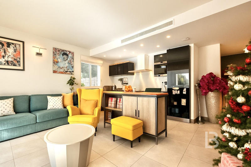 Appartement - 110 m² - 4 pièces