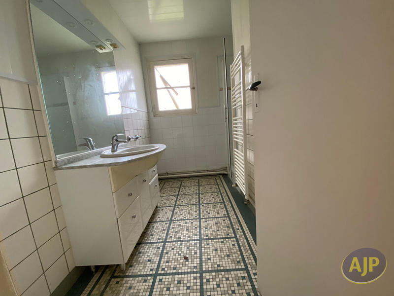 Maison - 101 m² - 5 pièces