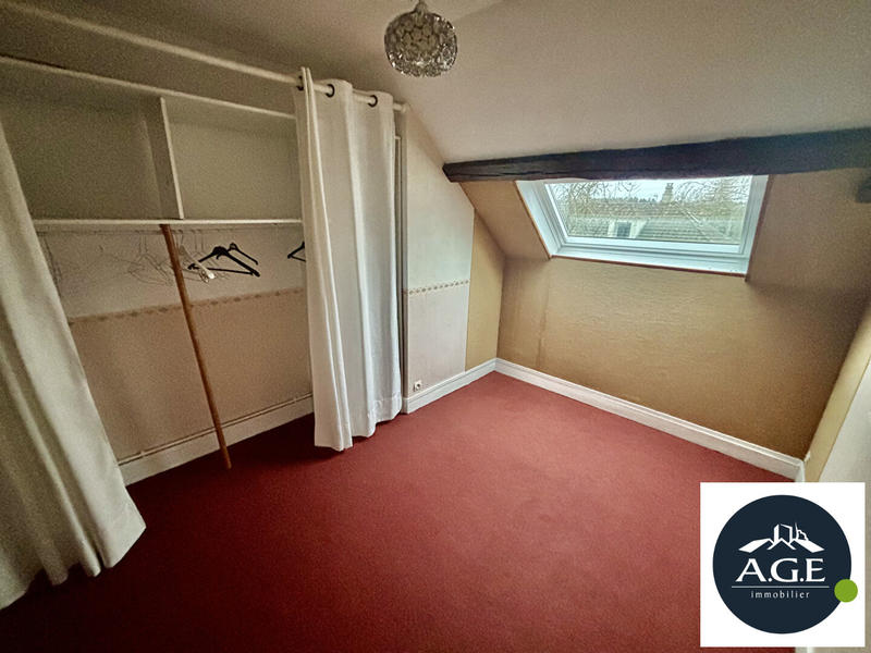 Appartement - 85 m² - 5 pièces