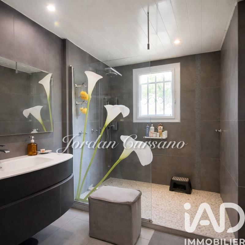 Maison - 137 m² - 5 pièces