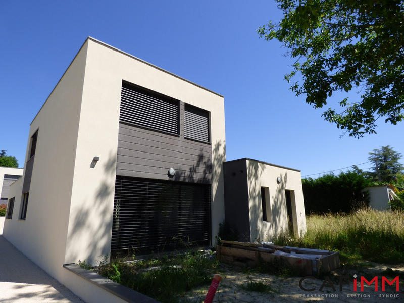 Maison contemporaine - 114 m² - 4 pièces