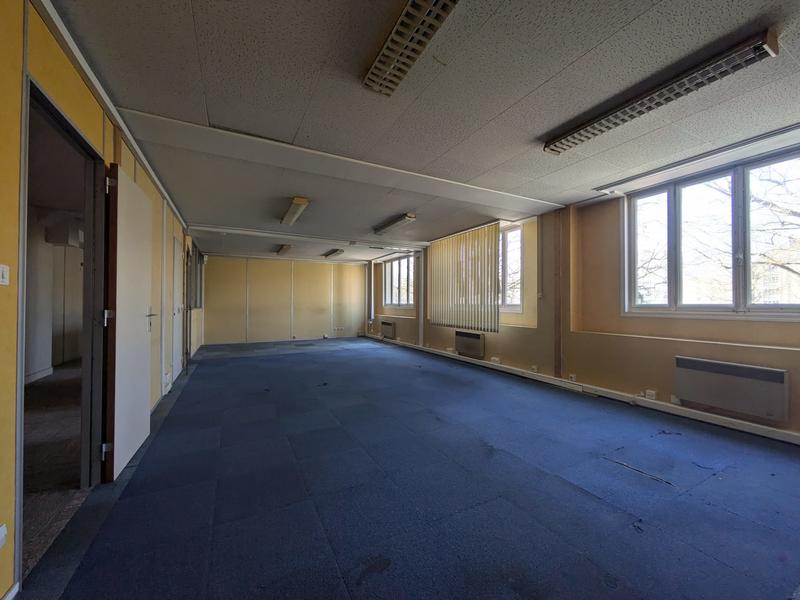 Bureau - 300 m²