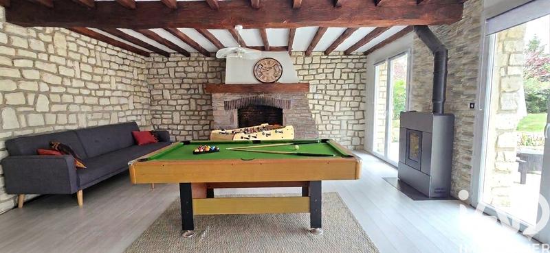 Maison - 241 m² - 7 pièces