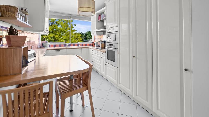 Appartement - 142 m² - 6 pièces