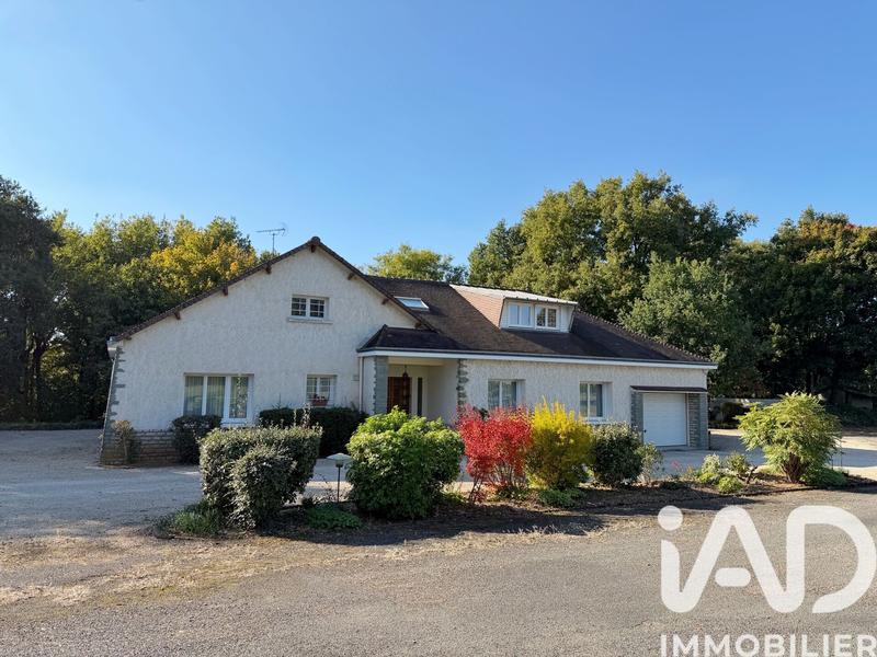 Maison - 228 m² - 11 pièces