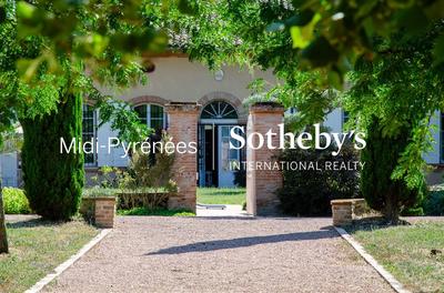 Maison - 498 m² - 14 pièces