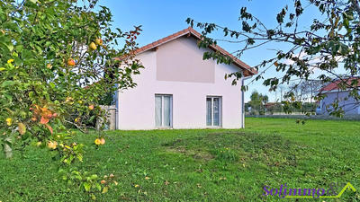 Villa - 90 m² - 4 pièces