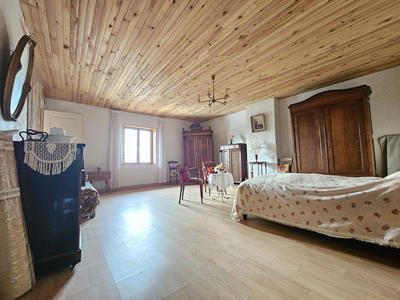 Maison de village - 170 m² - 7 pièces