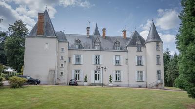 Château - 1 213 m²