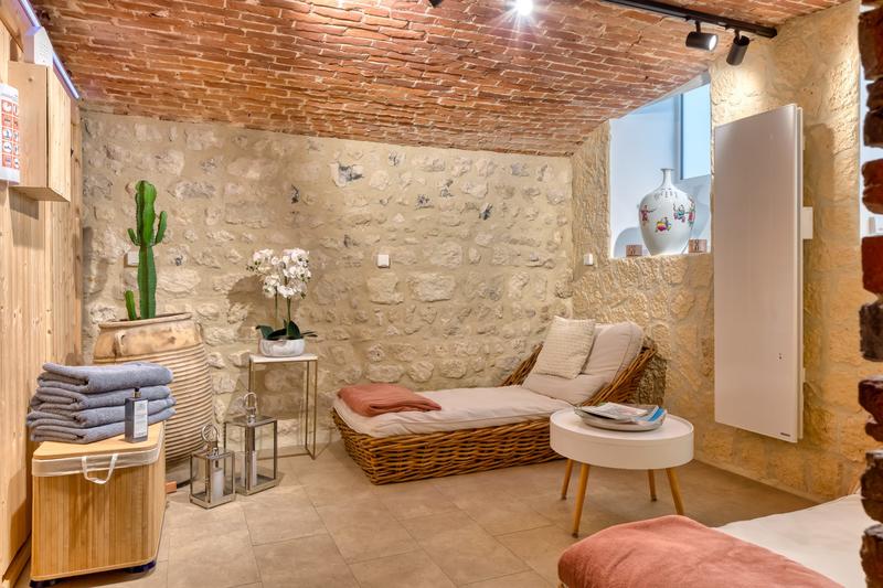 Maison - 280 m² - 10 pièces