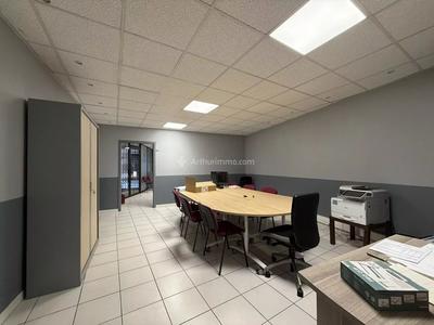 Bureau - 76 m² - 3 pièces