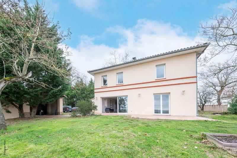 Maison - 245 m² - 6 pièces