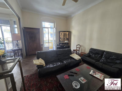 Appartement - 152 m² - 6 pièces