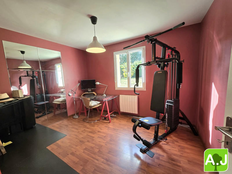 Maison - 90 m² - 5 pièces