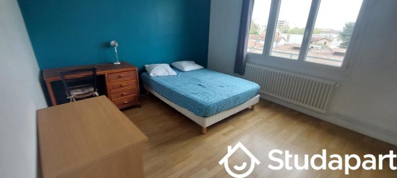 Chambre - 10 m² - 1 pièce