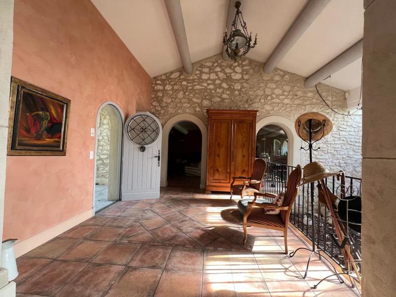 Maison - 275 m² - 6 pièces