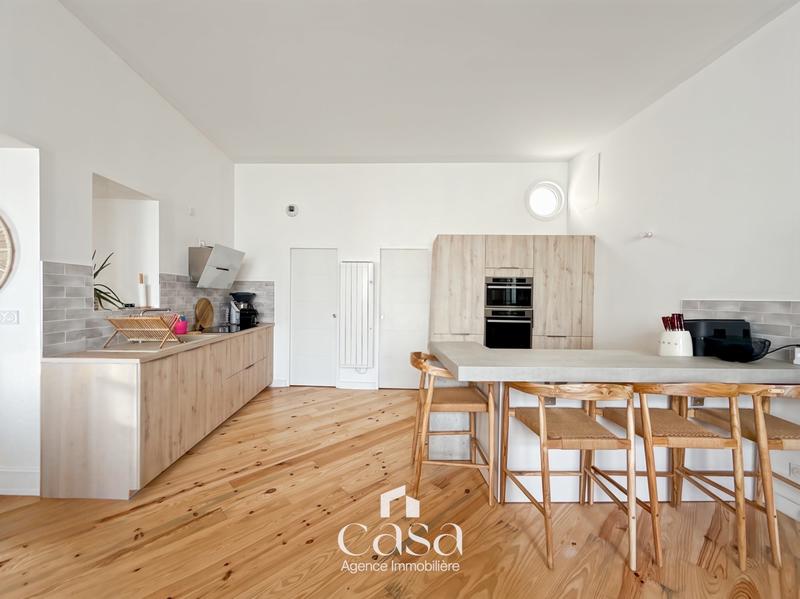 Loft - 70 m² - 2 pièces