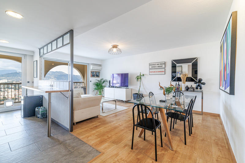 Appartement - 84 m² - 4 pièces